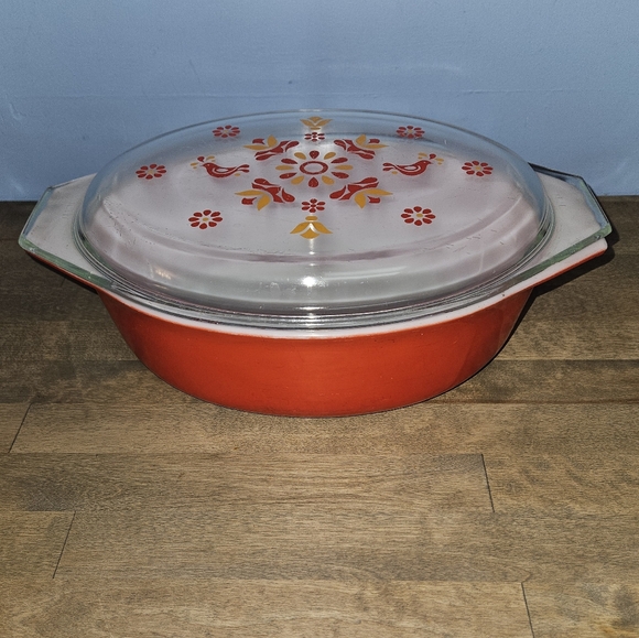 Pyrex Other - Pyrex Friendship Casserole Dish and Lid 2.5 QT Vintage